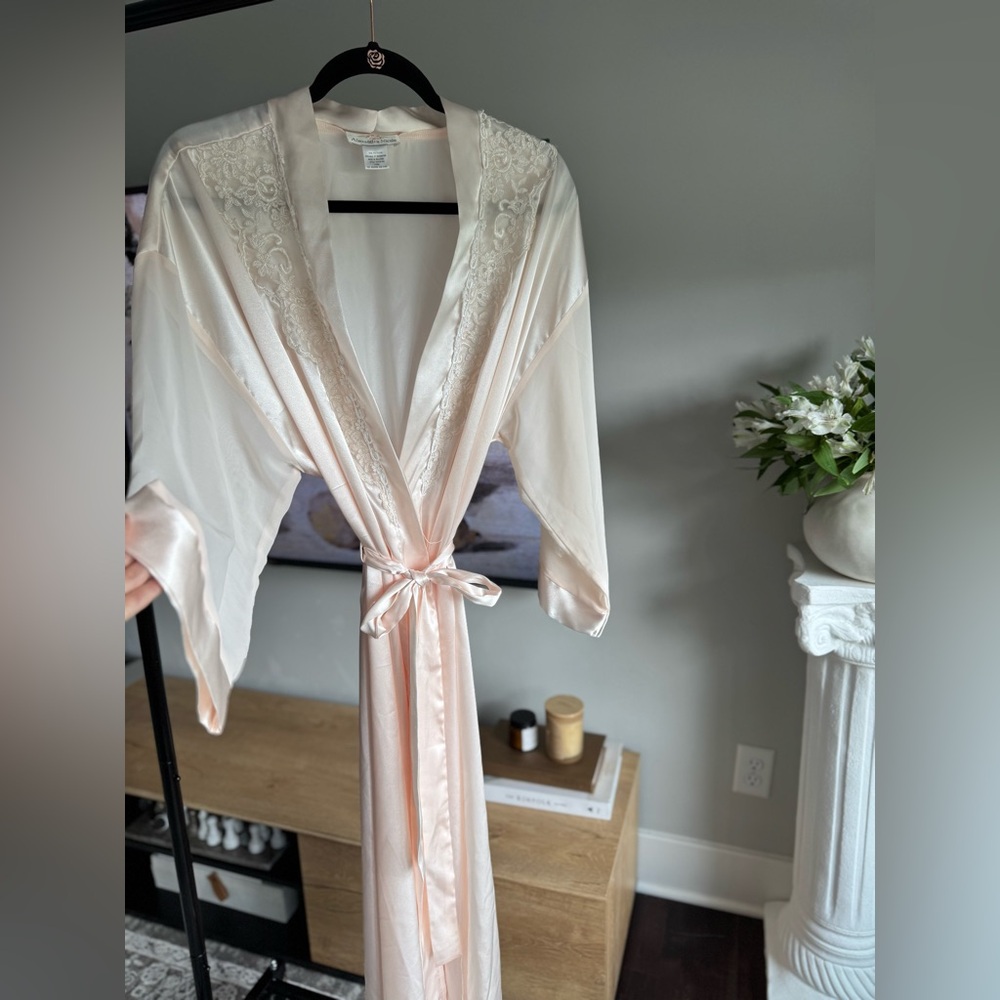 Vintage Alexandra Nicole Satin Robe Lingerie
